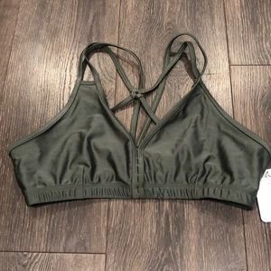 NWT whisper sports bra size L